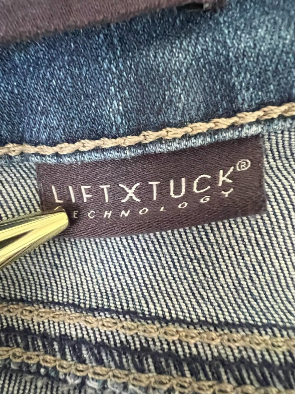 NYDJ Straight Leg Jeans in Light Wash Blue - Picture 10 of 12